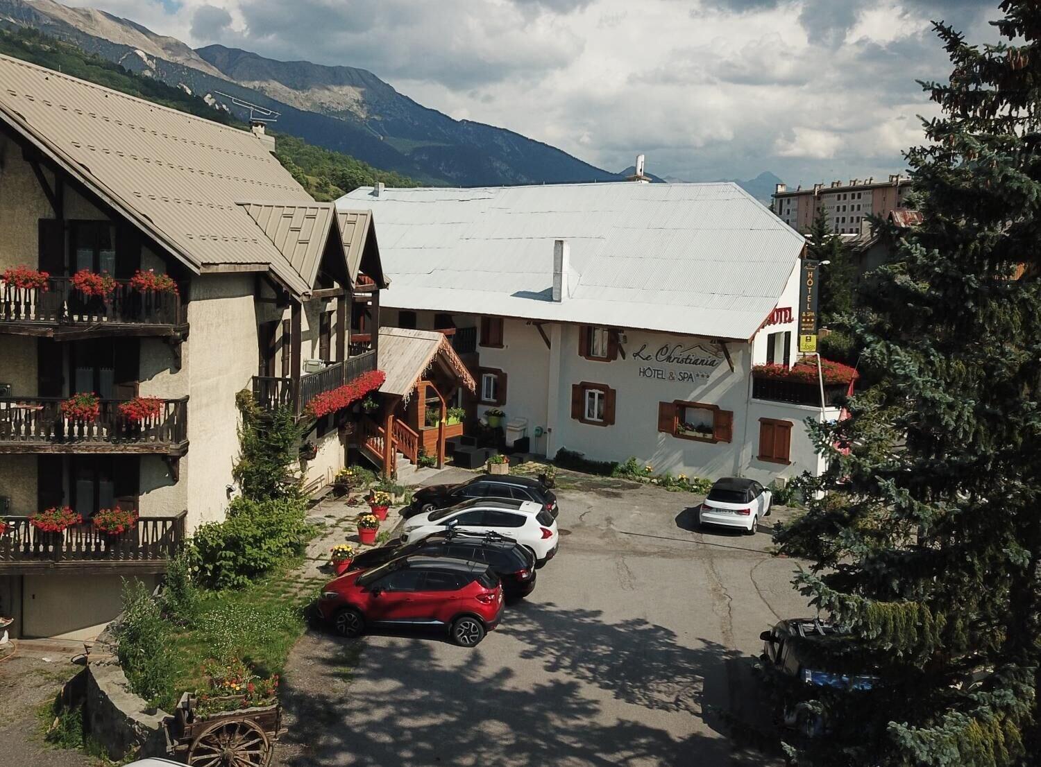 Le Christiania Hotel & Spa La Salle-les-Alpes Exterior photo